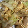 snow012's cooksnap of when they made ウインナーとキャベツと卵のオイマヨ炒め.