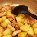 ひろりんぷー's cooksnap of when they made 鶏ももとジャガイモの甘辛炒め.