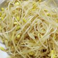 めぐみり's cooksnap of when they made 2歳&4歳&パパもぱくぱくもやしナムル.