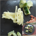 melmarilyn's cooksnap of when they made サクッ&フワッ☆千切り大根のかき揚げ.