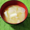 ふうはっちゃん's cooksnap of when they made 玉葱とじゃが芋のほっこりなお味噌汁.