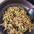 たこあんこ☆'s cooksnap of when they made ごぼうと大根の葉のきんぴら.