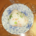 ダイエッターひさ子's cooksnap of when they made スモークチーズと青ネギと鮭のおにぎり.