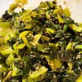 まーこパパ's cooksnap of when they made 小松菜とわかめのゴマ味噌和え.
