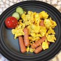 tikariri's cooksnap of when they made ポークビッツの卵炒め.