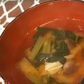 菜つ実☆ミ's cooksnap of when they made 小松菜としめじのお味噌汁.