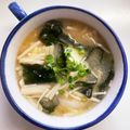 ありみりん♡'s cooksnap of when they made えのき茸と豆腐とわかめの味噌汁.