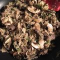 ame-ikuru's cooksnap of when they made 豚肉や鶏肉のザワークラウト炒め.