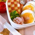 ❀akiko❀'s cooksnap of when they made 簡単 きゅうり お花 飾り切り お弁当.