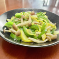 Superlittleboo's cooksnap of when they made ピーマンとしめじ炒め.