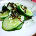 ゆみっちぇ's cooksnap of when they made きゅうりと塩昆布の簡単浅漬け.