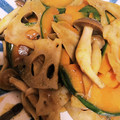 太鼓笛's cooksnap of when they made かぼちゃと蓮根としめじのきんぴら.
