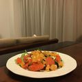 たっくんとワイン's cooksnap of when they made 柿とスモークサーモンのマリネ.