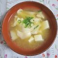 mmameco's cooksnap of when they made 舞茸&豆腐とねぎのお味噌汁.