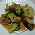 レオミウ's cooksnap of when they made 鰤とブロッコリーの玉ねぎ黒酢炒め.