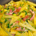 やよい・M's cooksnap of when they made ｢ｾﾛﾘの葉とじゃがいもの炒めもの｣.