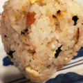 クックS5N2AF☆'s cooksnap of when they made 焼き鮭とわかめのおにぎり.