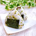 Satoco❋'s cooksnap of when they made おにぎり　～シソの実＋塩昆布～.