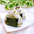 Satoco❋'s cooksnap of when they made おにぎり　～シソの実＋塩昆布～.