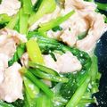 桜月❀咲良mommy's cooksnap of when they made 鶏もも肉と小松菜の塩麹炒め.