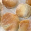 SunsOcean's cooksnap of when they made ＊プチ・フランスパン＊卵バター牛乳不使用.