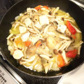 mamaRD's cooksnap of when they made たらとキノコのアヒージョ風.