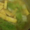ヨシヨッシー's cooksnap of when they made お揚げと白菜の味噌汁.