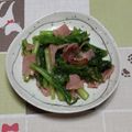 nyangomama's cooksnap of when they made わさび菜のベーコン炒め☆.