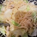 SKMT215's cooksnap of when they made フライパン1つ！あさりとキャベツのパスタ.