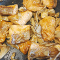 こころんち☆'s cooksnap of when they made 秋鮭と舞茸の甘辛炒め.