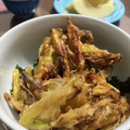 chaganicof's cooksnap of when they made 今が旬！さつまいもと長ねぎのかき揚げ丼.