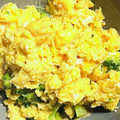 クックHB0OYQ☆'s cooksnap of when they made 簡単★ブロッコリーと炒り卵のオイマヨ和え.