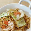イエローベリル's cooksnap of when they made だしの素をいれるだけ！絶品焼きそばに変身.