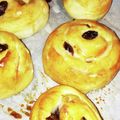 ごはん好きパンも好き's cooksnap of when they made ランチやおやつに♪りんごレーズンパン.