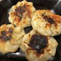 ミルクボール's cooksnap of when they made にらまんじゅうの花包み.
