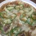 Yokchina's cooksnap of when they made 白ネギ農家のピザ～ツナマヨソース.