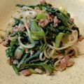 ばたみそーぱん☆'s cooksnap of when they made 春菊とひき肉の塩生姜焼きそば.