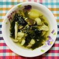 チェックのミニくま's cooksnap of when they made プチッと鍋で♪きのことお麩のスープ.