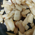 hatz8888's cooksnap of when they made ゆで大根で簡単！オイマヨ炒め.