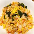 りーこP's cooksnap of when they made 鮭フレークとわかめで和チャーハン.