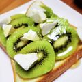 あおやがら's cooksnap of when they made ゼスプリキウイとクリチのハニートースト.
