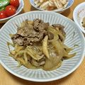 犬Gyami's cooksnap of when they made 丼にお弁当に♪牛肉と玉葱としめじの甘辛煮.