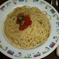 こん２'s cooksnap of when they made ドライトマトでアンチョビバジリコパスタ.