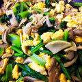 ★♪yumi＊★'s cooksnap of when they made 小松菜とエリンギとふわふわ卵の中華炒め.