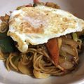 よしなみすけ's cooksnap of when they made ☺簡単♪味噌ソースでホルモン焼きそば☺.