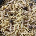 HomaRuu's cooksnap of when they made ツナとしめじの和風スパゲティー♪.