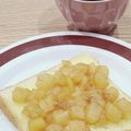 パンダ達の母です。's cooksnap of when they made 塩が決め手♪アップルパイ風トースト.