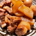 ちいちゃいりばー's cooksnap of when they made 夫が愛する♡豚の角煮☆至福の大根入り.