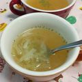 赤い電話's cooksnap of when they made 簡単オニオンスープ.