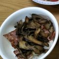 みぃくんのママ's cooksnap of when they made 簡単★ベーコンと舞茸のバター醤油丼.